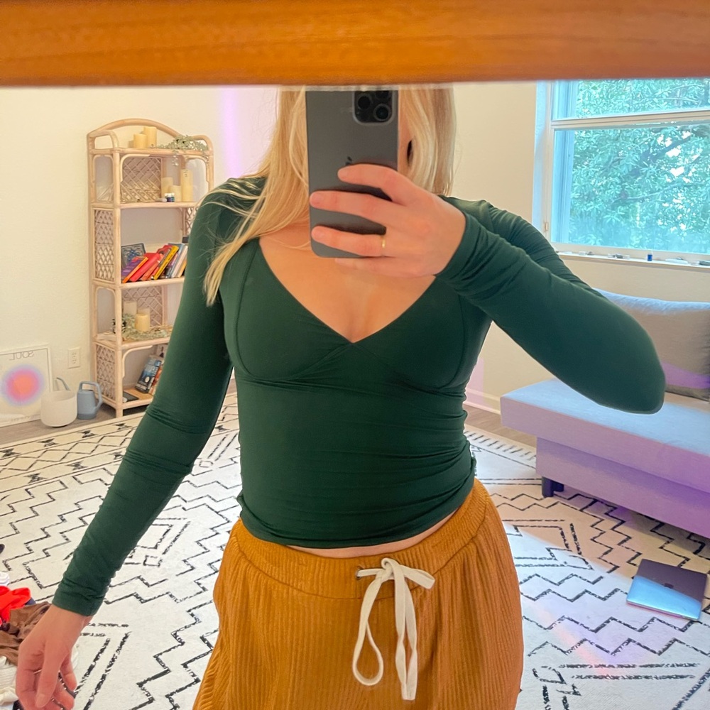 Elegant Green Long Sleeve Top